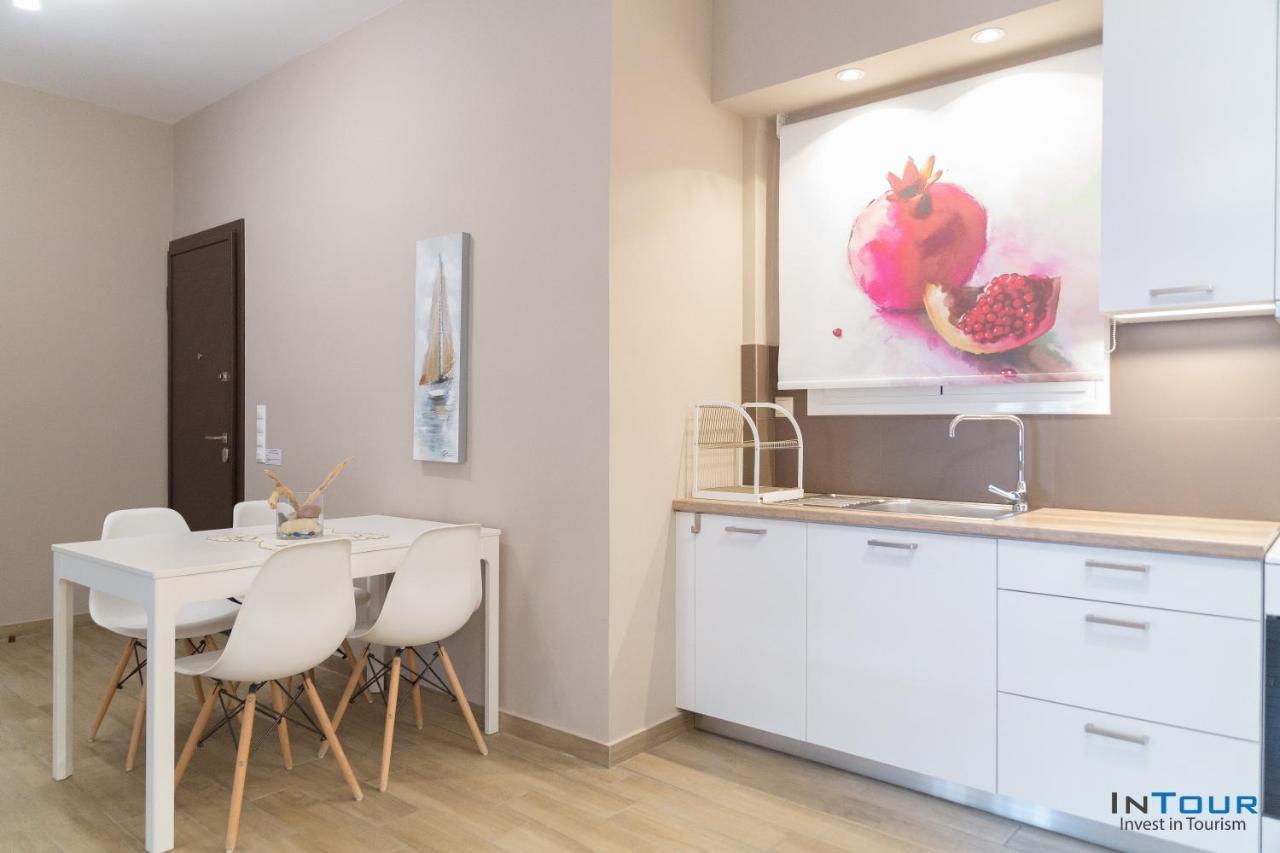 Chic And Minimal Apartment Close To Thissio Metro Athens Exterior photo