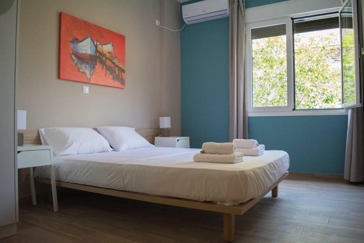 Chic And Minimal Apartment Close To Thissio Metro Athens Exterior photo