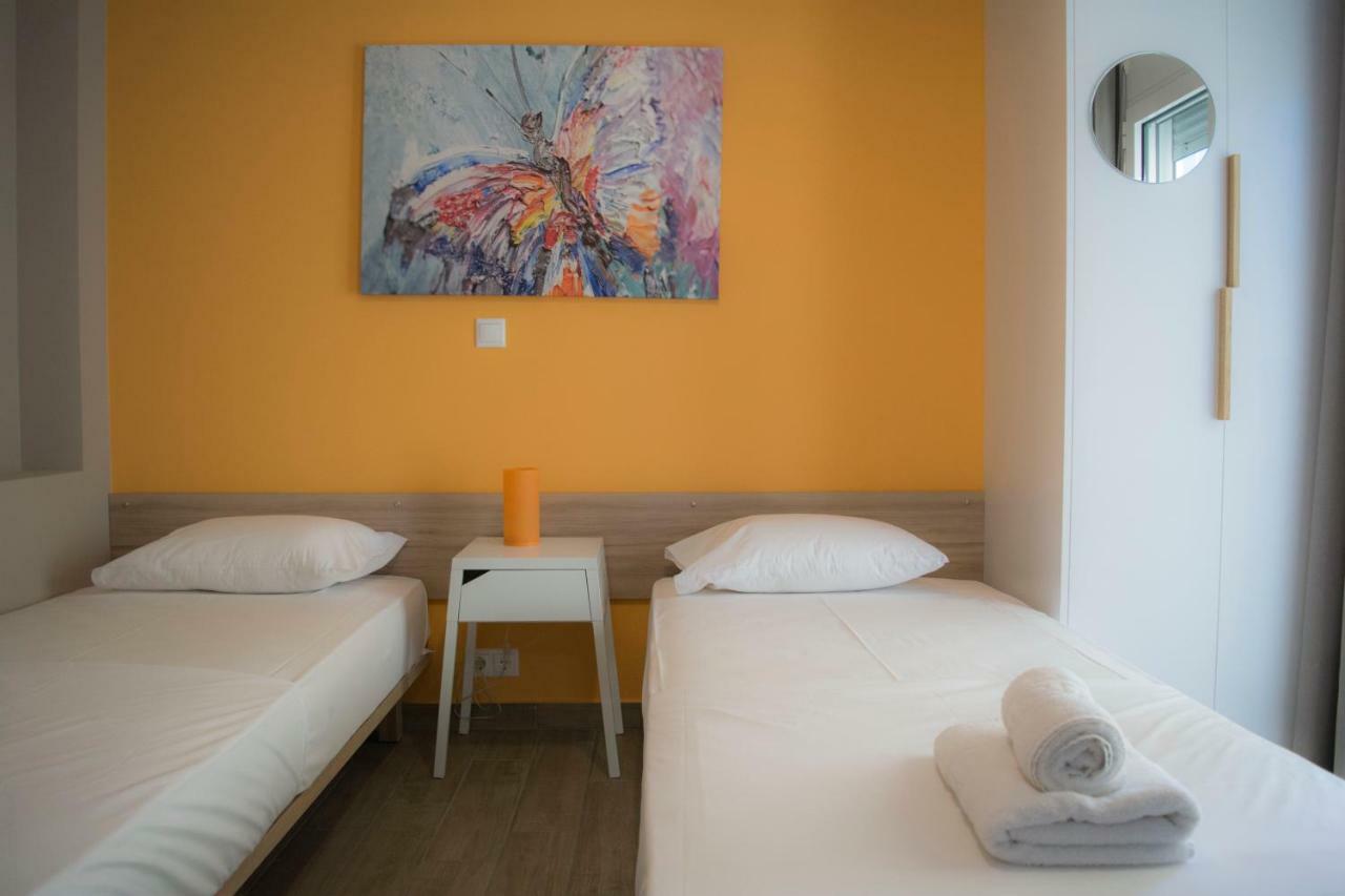 Chic And Minimal Apartment Close To Thissio Metro Athens Exterior photo